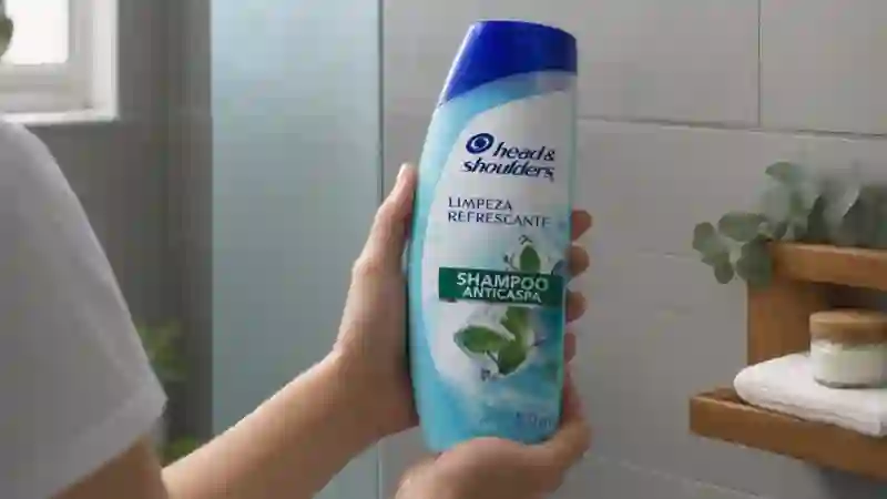 Melhor Shampoo Anticaspa 2024: 8 Análises por Eficácia Clínica e Feedback de Usuários Brasileiros