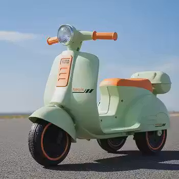 Mini Moto Elétrica Scooter Frente e Ré 6V Som e Luz (Verde)